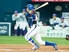 横田選手の三塁打
