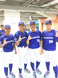 画像：左から立花選手、阪口選手、飯田選手、佐々木選手