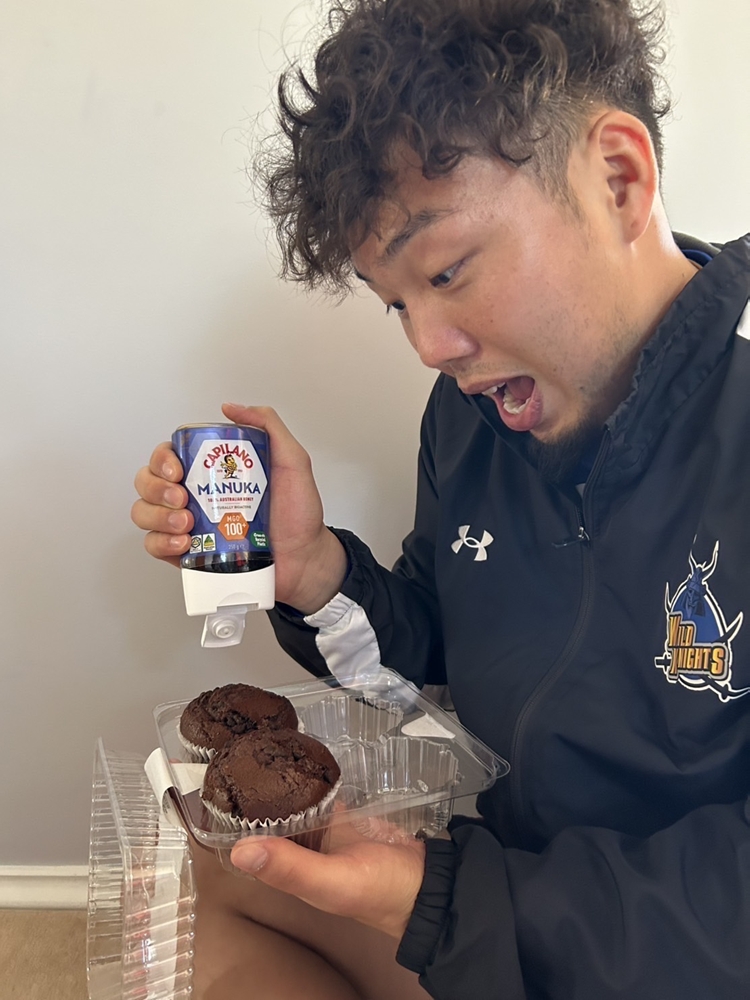 画像：スーパーで購入した“万能薬”MANUKA HONEY