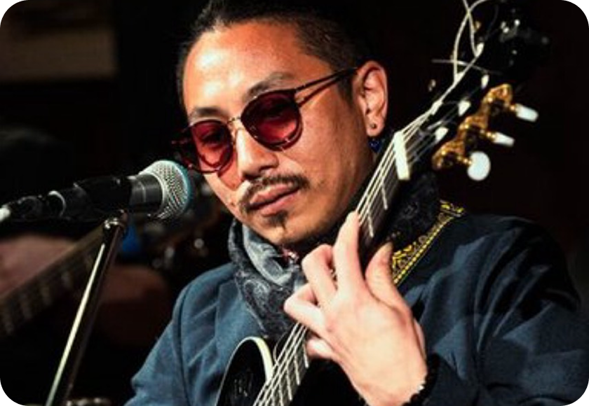 「SHAMANZ」による音楽ライブ